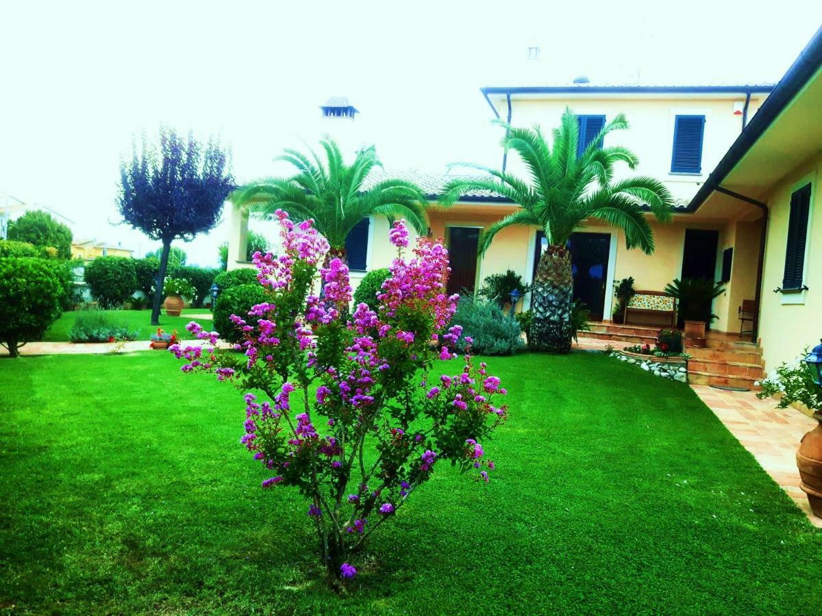 Elisa House Bed & Breakfast โฟลีโญ ภายนอก รูปภาพ